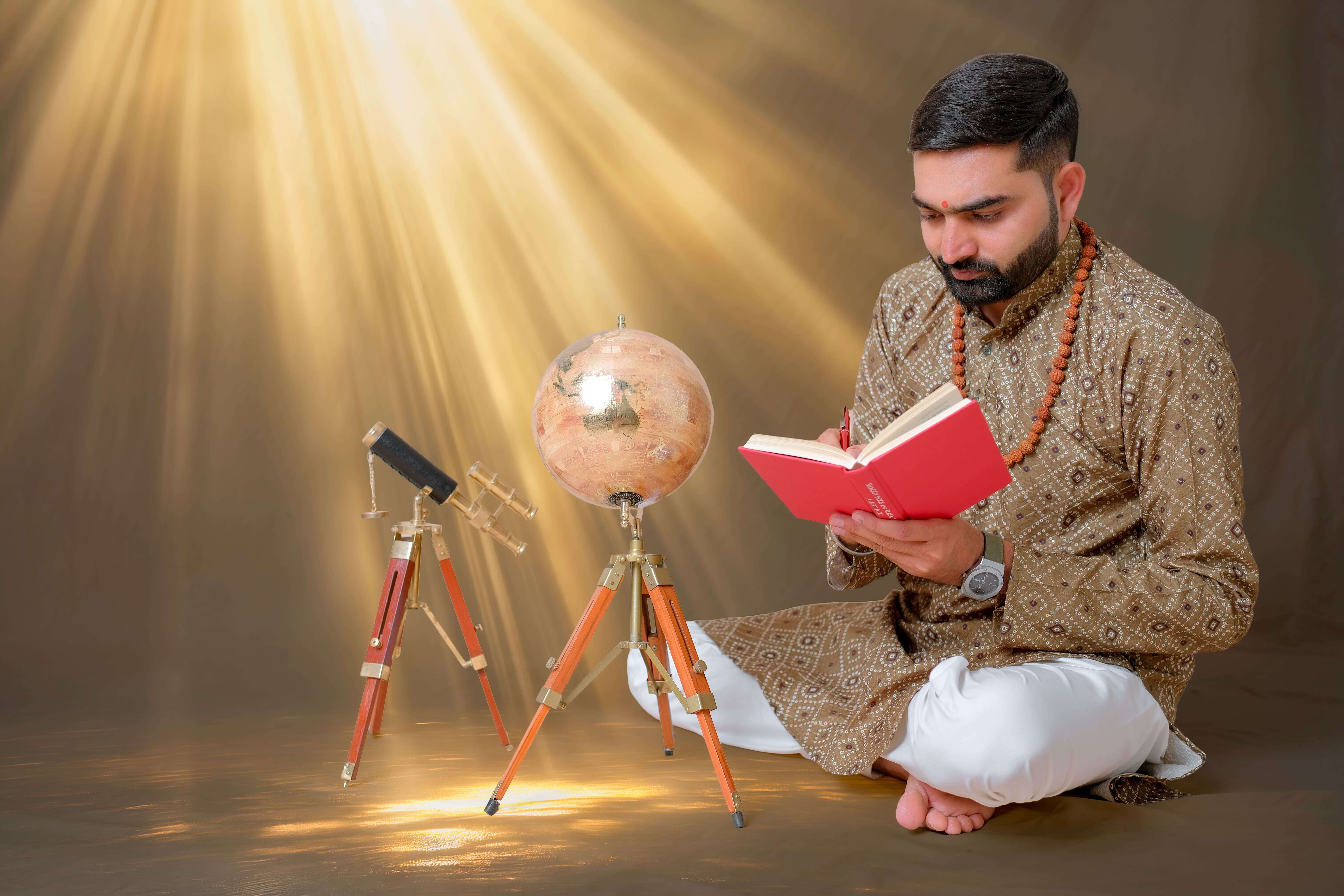 Vishal Maharaj - About Image